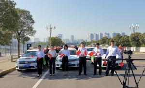         歌声庆华诞  行动展风采 ——J9集团国际站官网集团子公司参加交通系统快闪活动