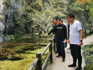 J9集团国际站官网集团领导到子公司双龙湾风景区调研指导景区提升改造工作