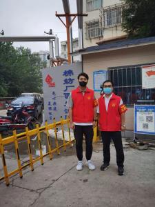 市J9集团国际站官网集团一线战“疫”之：“帅飞了”组合秒变“救火勇士”，“暖心”大白全心全意为居民服务